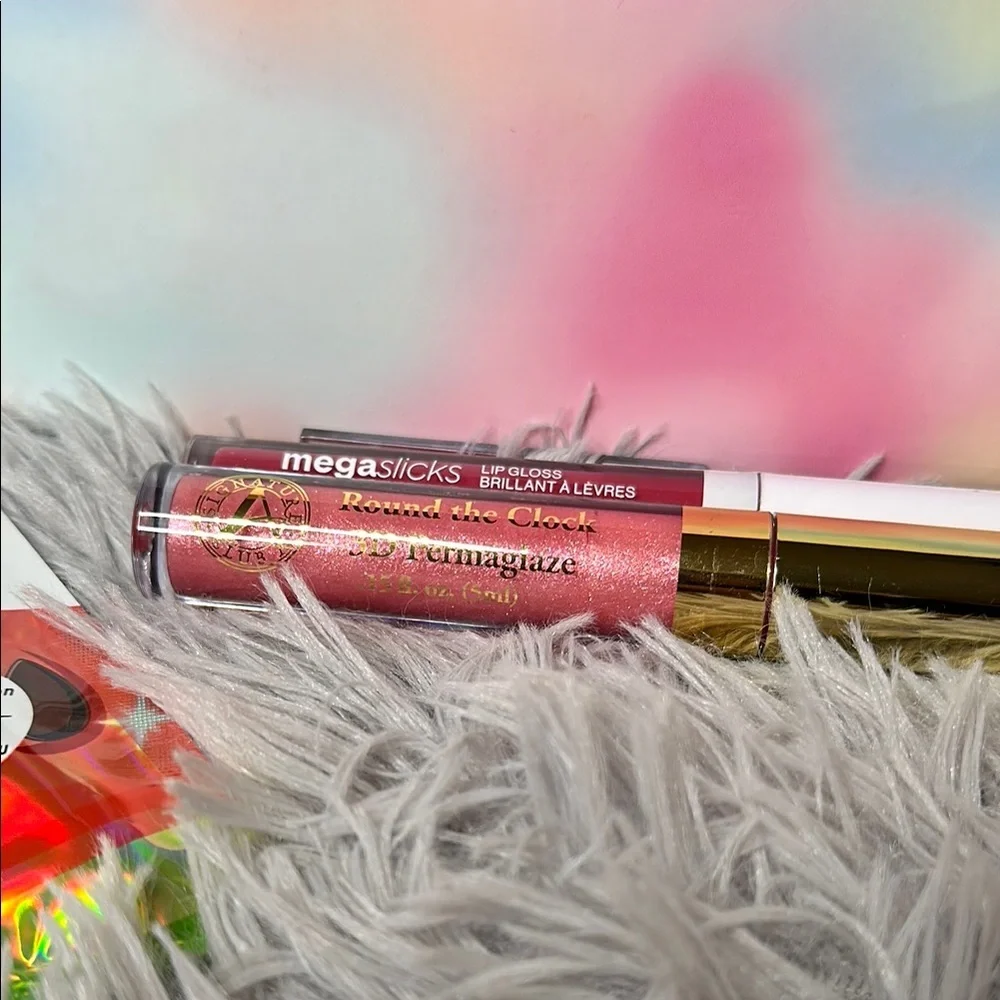 IPSY Beauty Set Pastel Ipsy Bag w/Lip Gloss, Lip Glaze & Jelly Face Mask BUNDLE